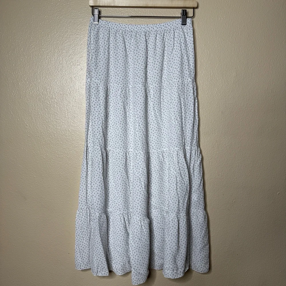 Brandy Melville Izzy Skirt White Maxi Floral Print Elastic Waist Boho - Picture 2 of 8